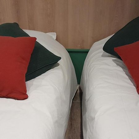 La Pause Sous Le Pin B&B Chambres D'Hotes Капестон Екстериор снимка
