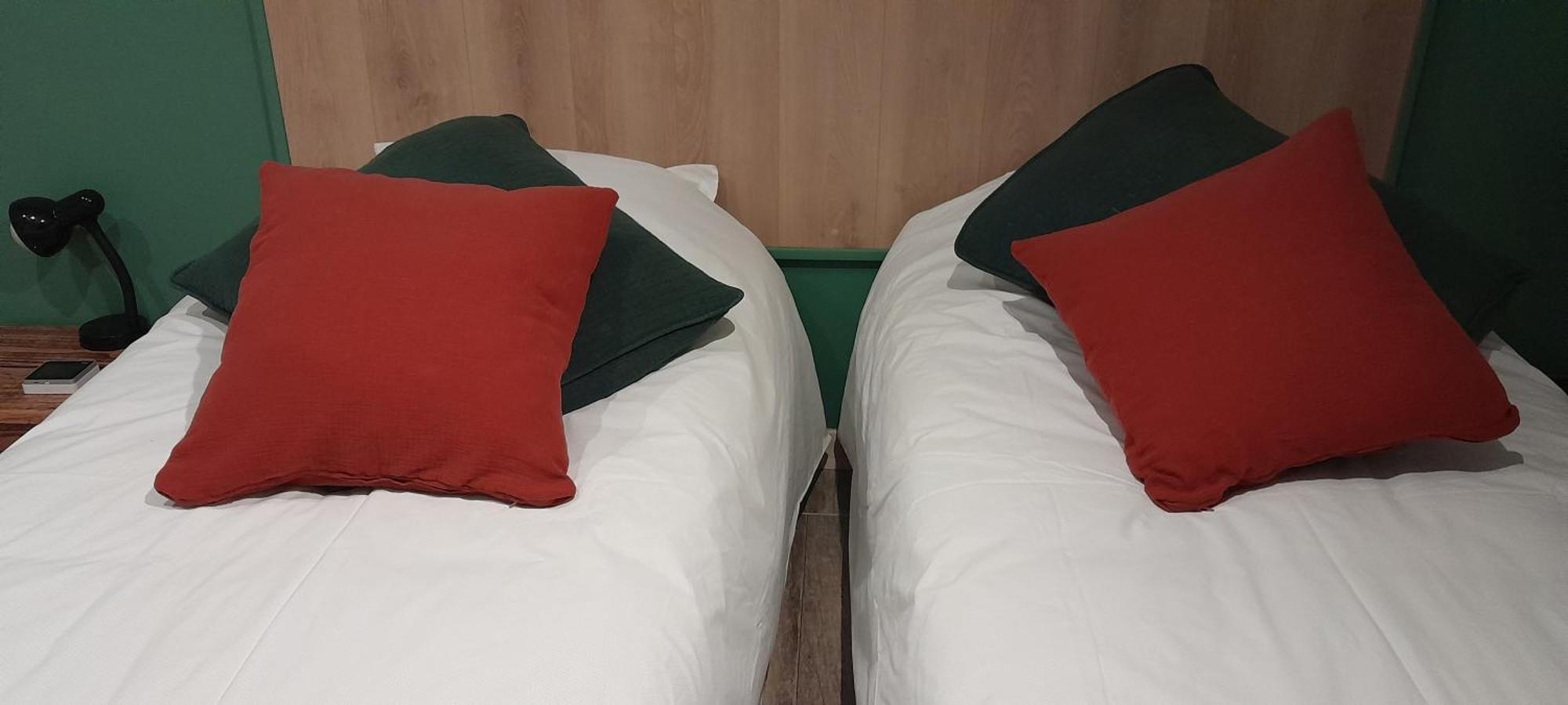 La Pause Sous Le Pin B&B Chambres D'Hotes Капестон Екстериор снимка